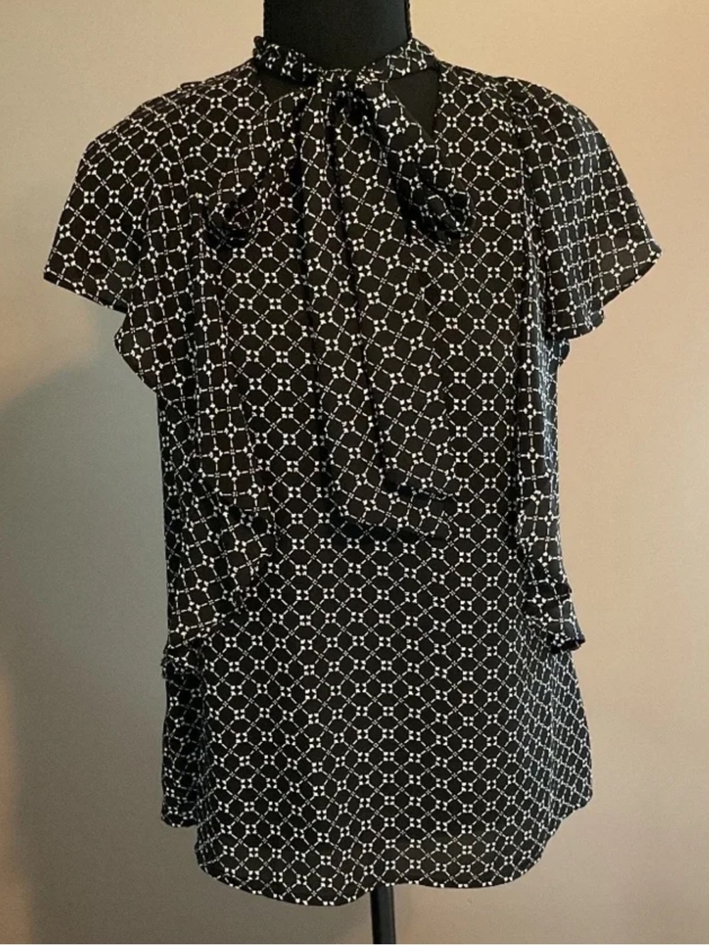 Worthington Black and White Tie-Neck Geometric Blouse
